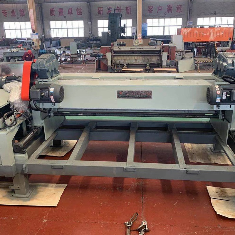 Spindleless Vneer Peeling Machine